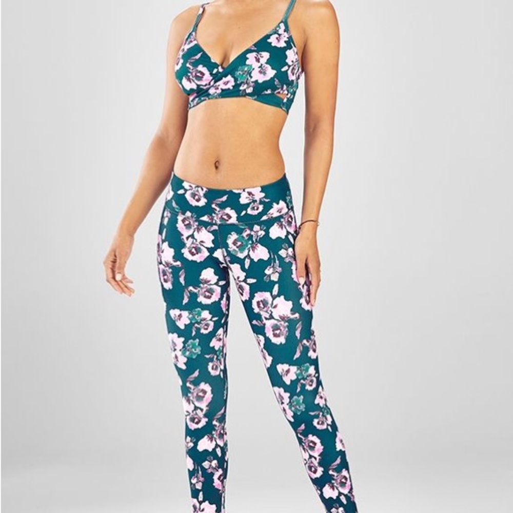 Fabletics Criss cross floral sports legging set